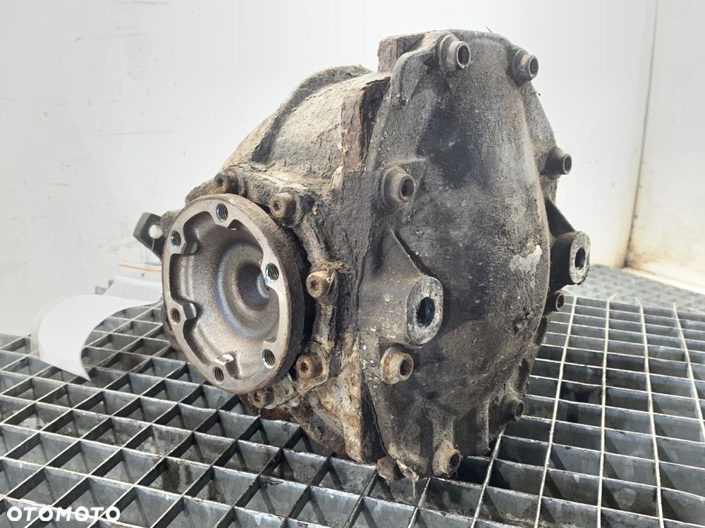 MOST DYFER TYŁ  SSANGYONG CHAIRMAN (HT_) 1997 - 2022 3.2 165 kW [225 KM] benzyna 2011 - 2022 - 3