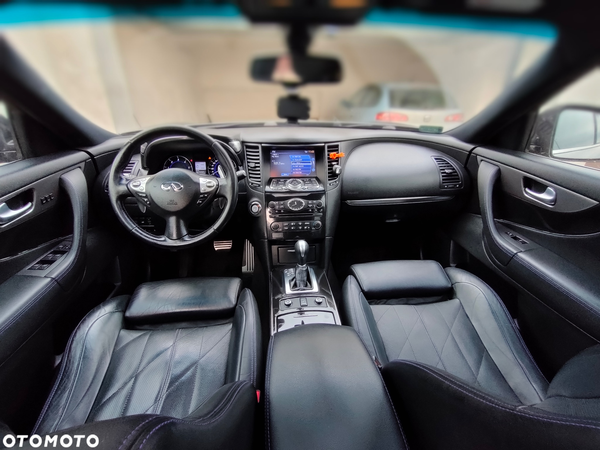 Infiniti QX70 3.0d S - 20