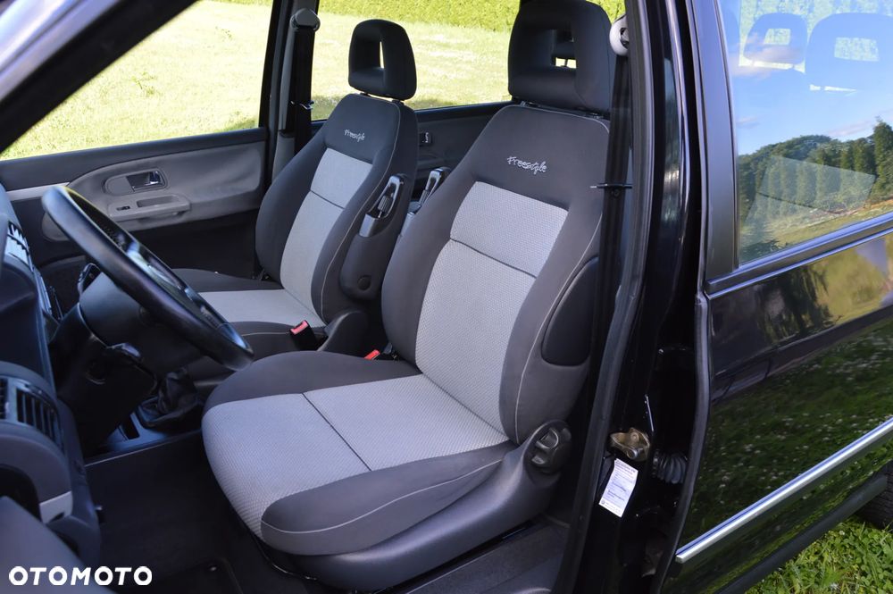 Volkswagen Sharan 1.9 TDI Freestyle - 2