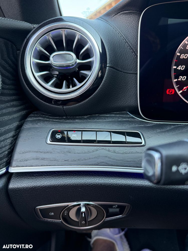 Mercedes-Benz E 200 4MATIC MHEV - 12