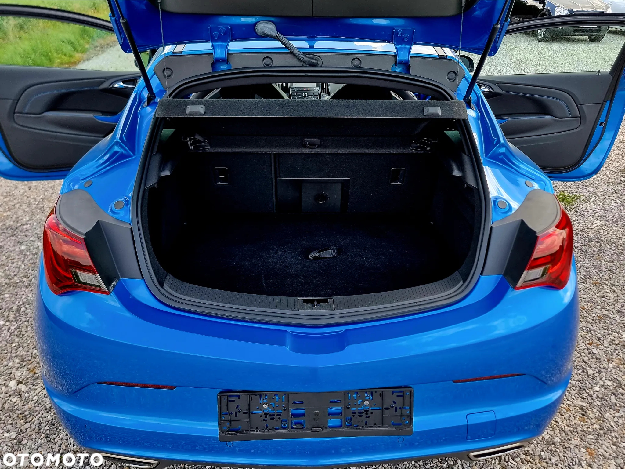 Opel Astra IV GTC OPC - 27