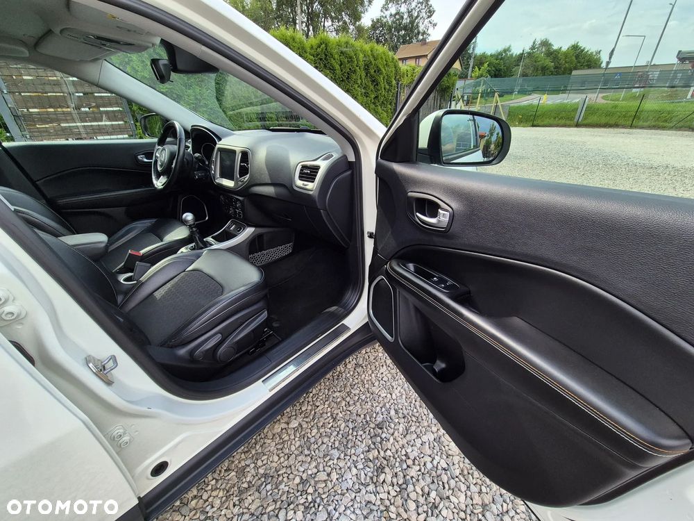 Jeep Compass 1.4 MultiAir Business Line - 27