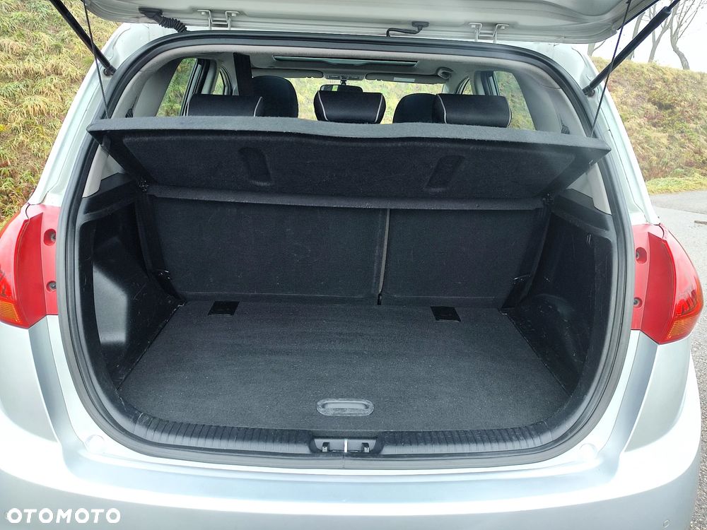 Kia Venga 1.4 CVVT ISG Vision - 26