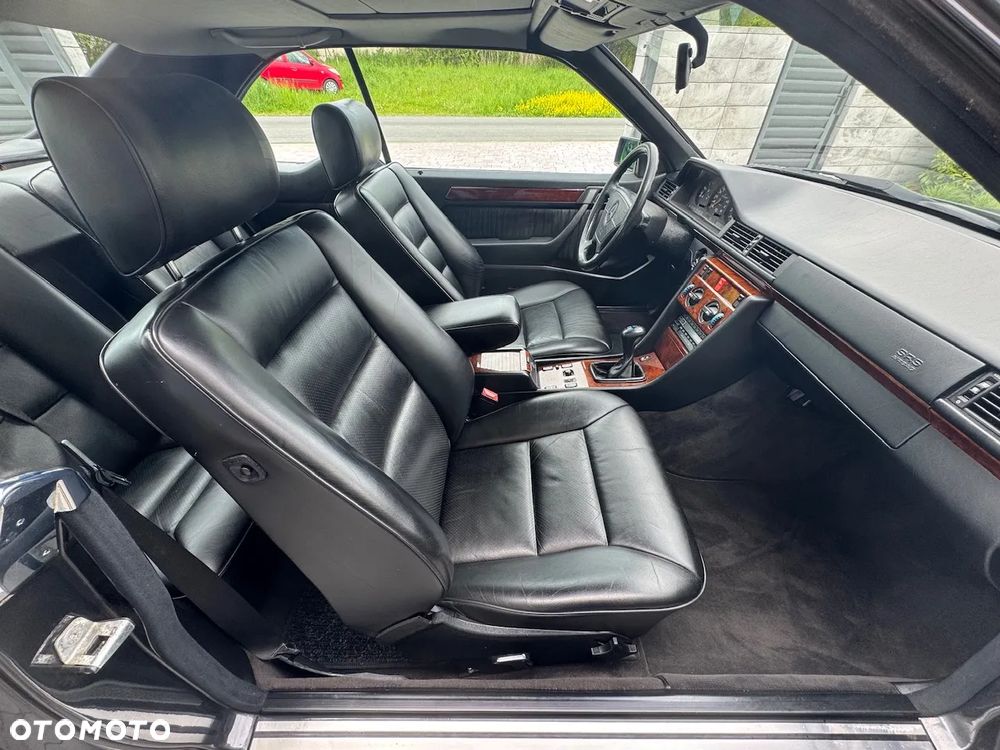 Mercedes-Benz W124 (1984-1993) - 28