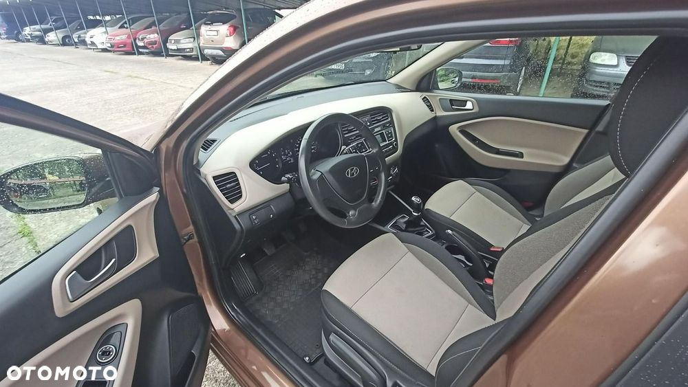 Hyundai i20 1.2 Select - 35
