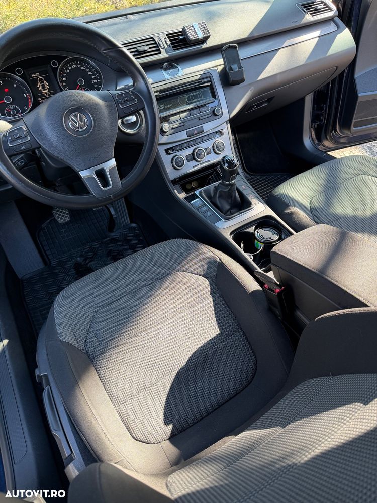 Volkswagen Passat 2.0 TDI BlueMotion Technology Comfortline - 6