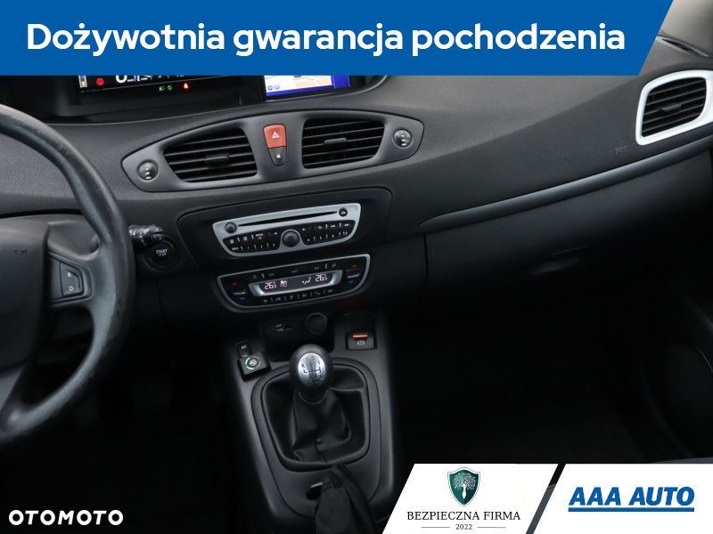 Renault Grand Scenic - 10