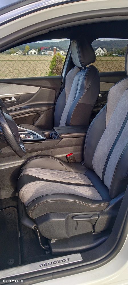 Peugeot 3008 Hybrid4 300 e-EAT8 GT - 35