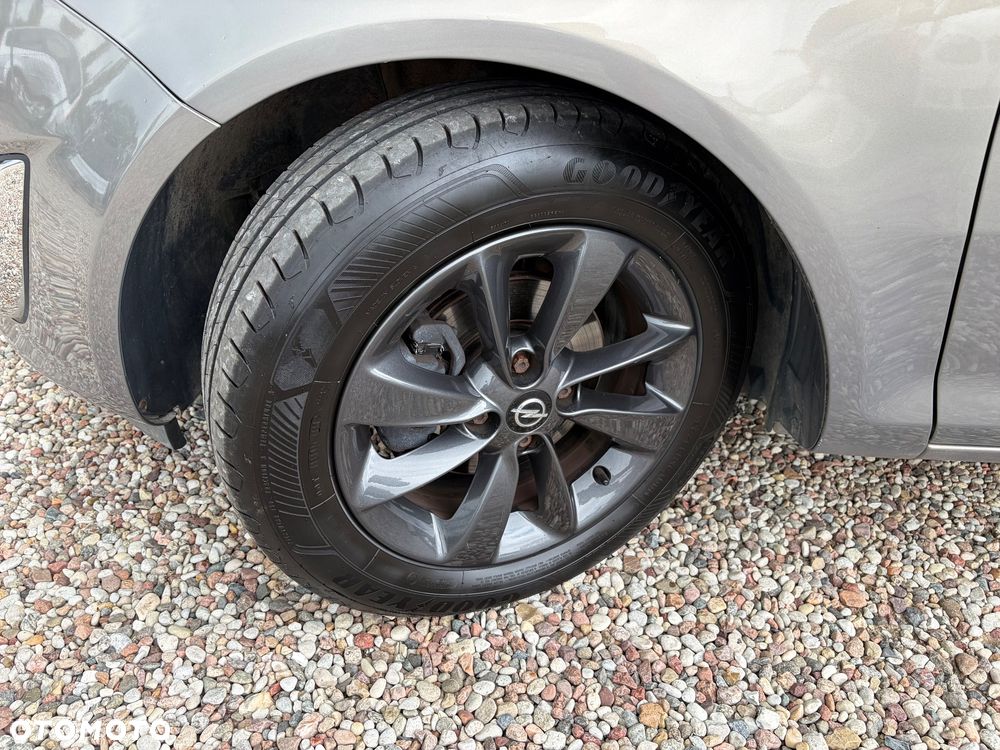 Opel Corsa 1.4 16V Color Edition - 9