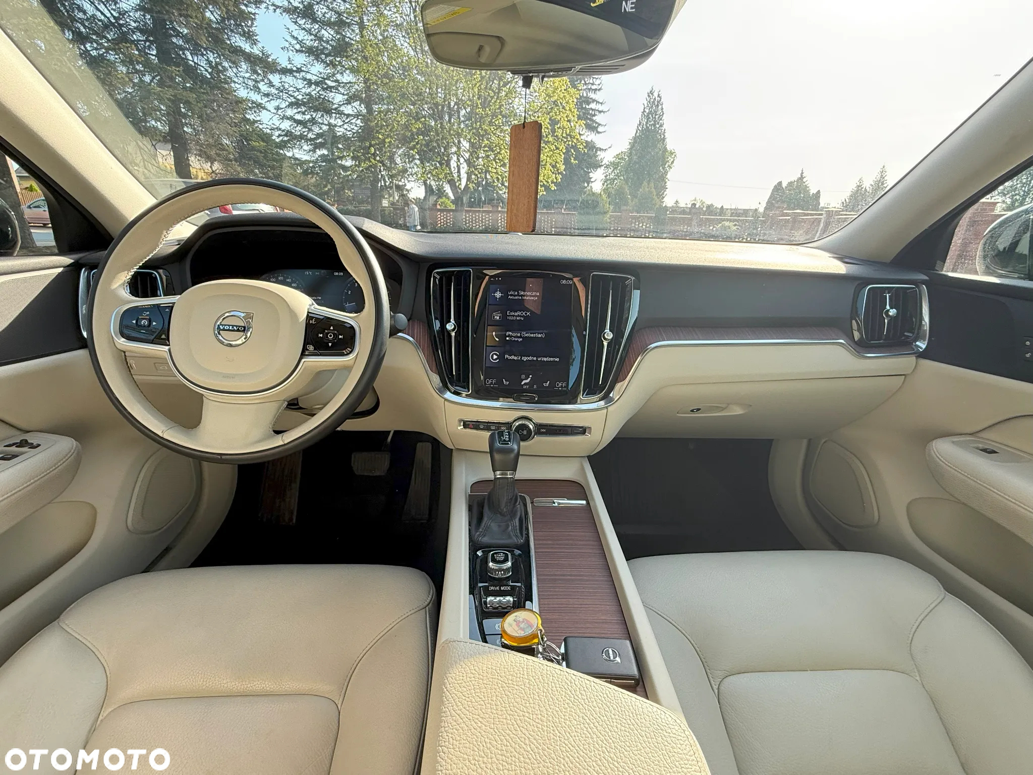 Volvo S60 T5 Momentum Pro - 11