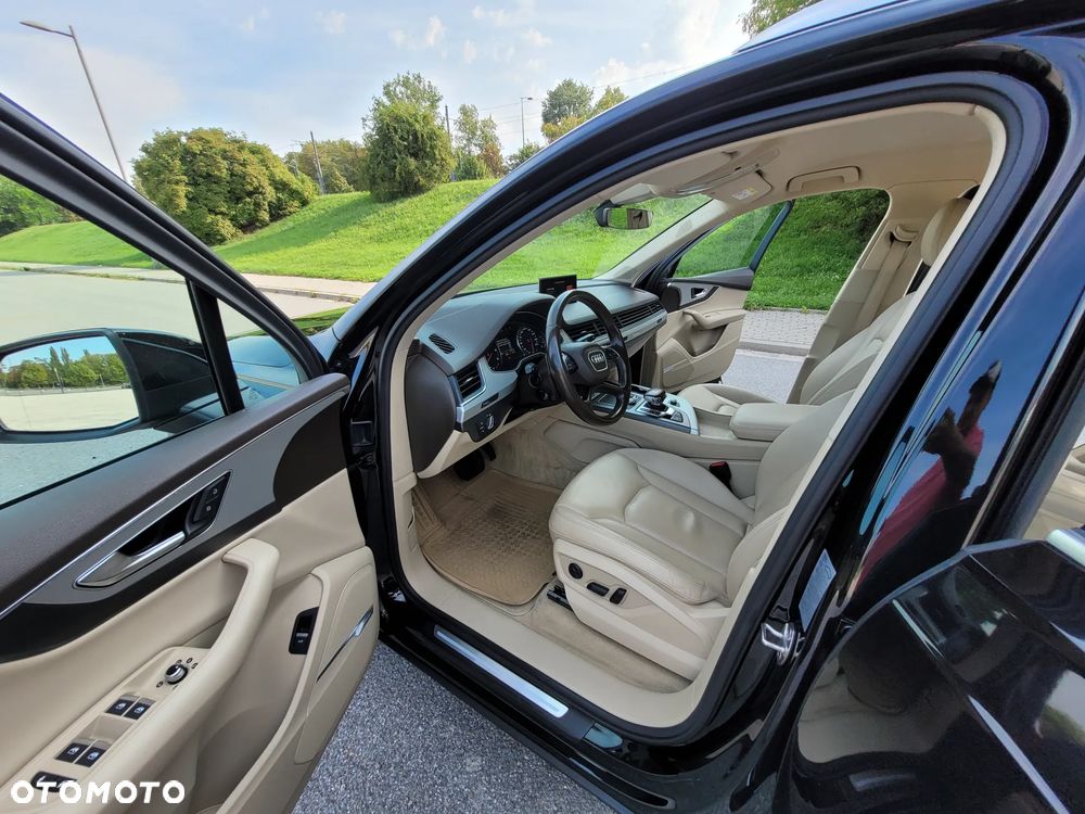 Audi Q7 - 9