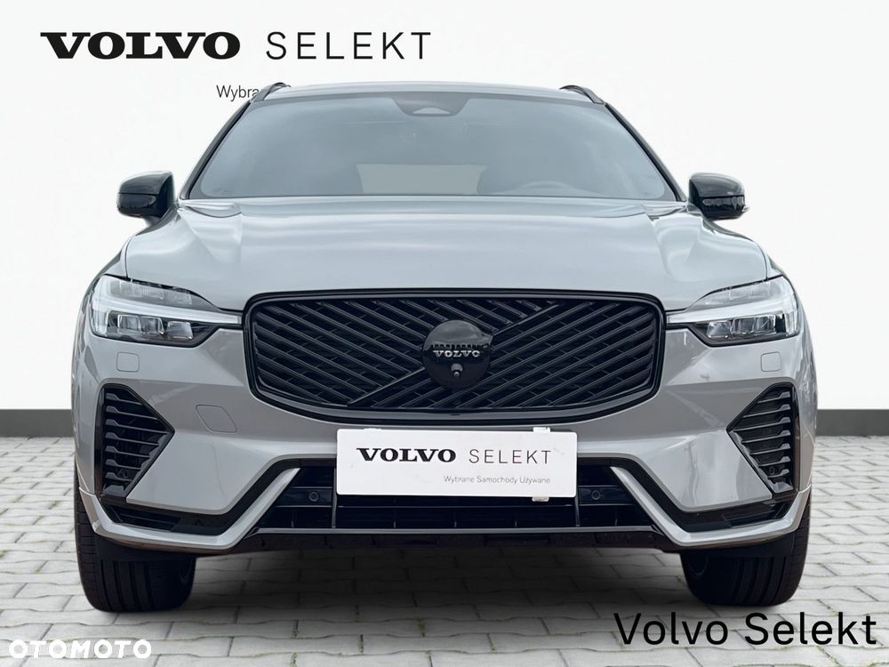 Volvo XC 60 T6 AWD Recharge Plus Black Edition - 3