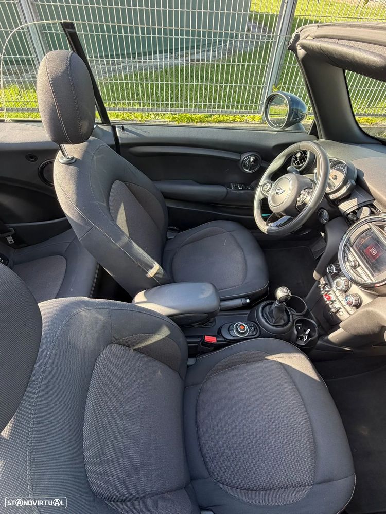 MINI Cabrio Cooper - 16