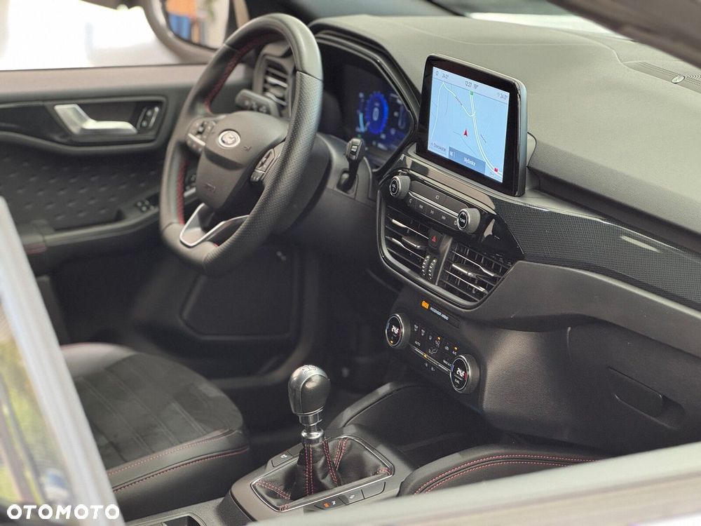 Ford Kuga 1.5 EcoBoost FWD ST-Line X - 38