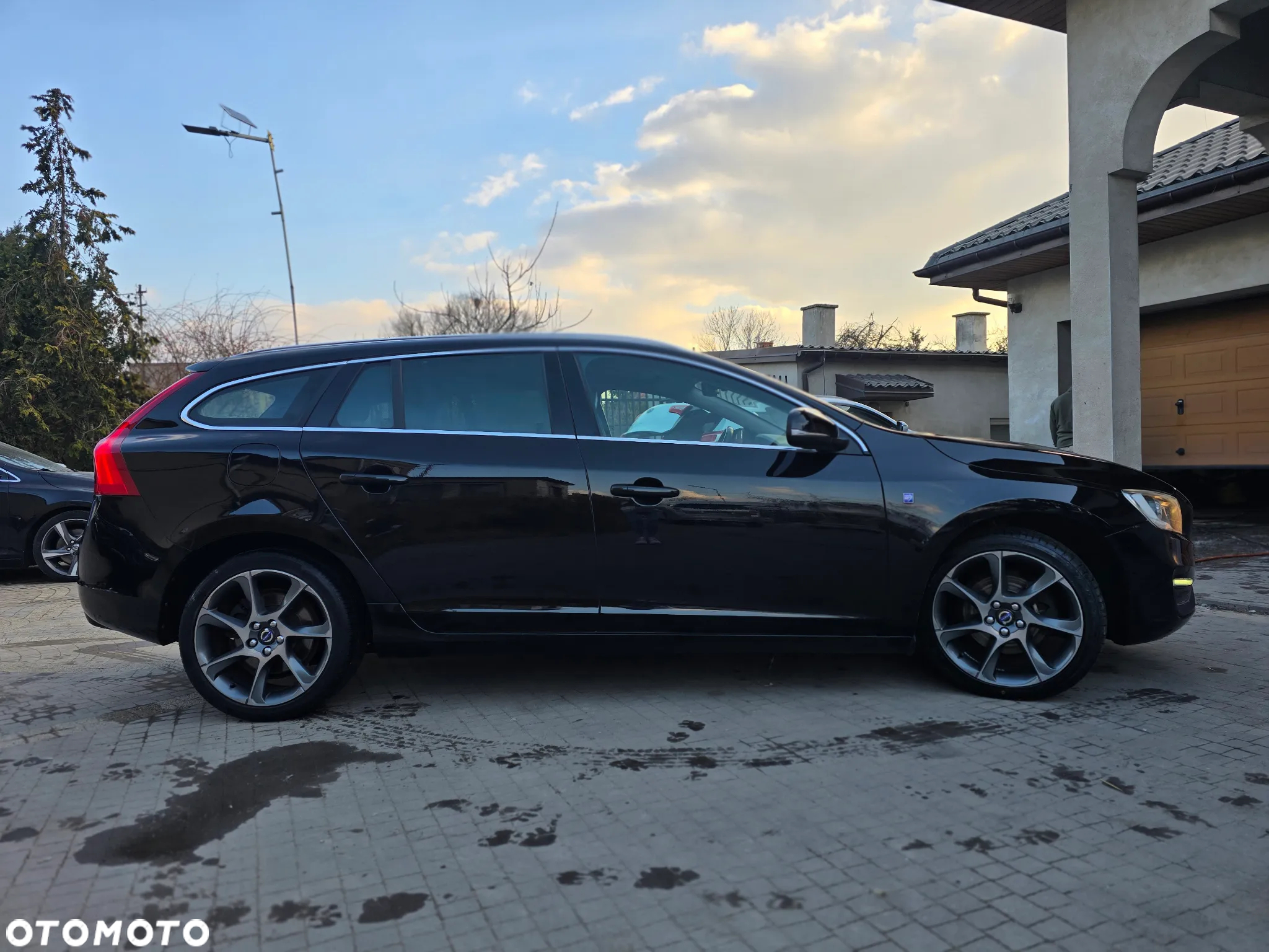 Volvo V60 D2 Ocean Race - 8