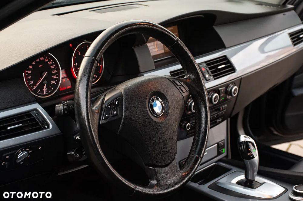 BMW Seria 5 530d Edition Sport - 24