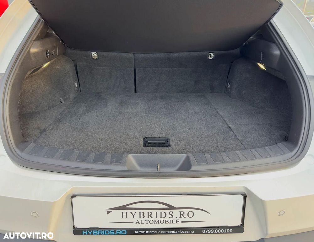 Lexus UX 250h FWD Executive - 19