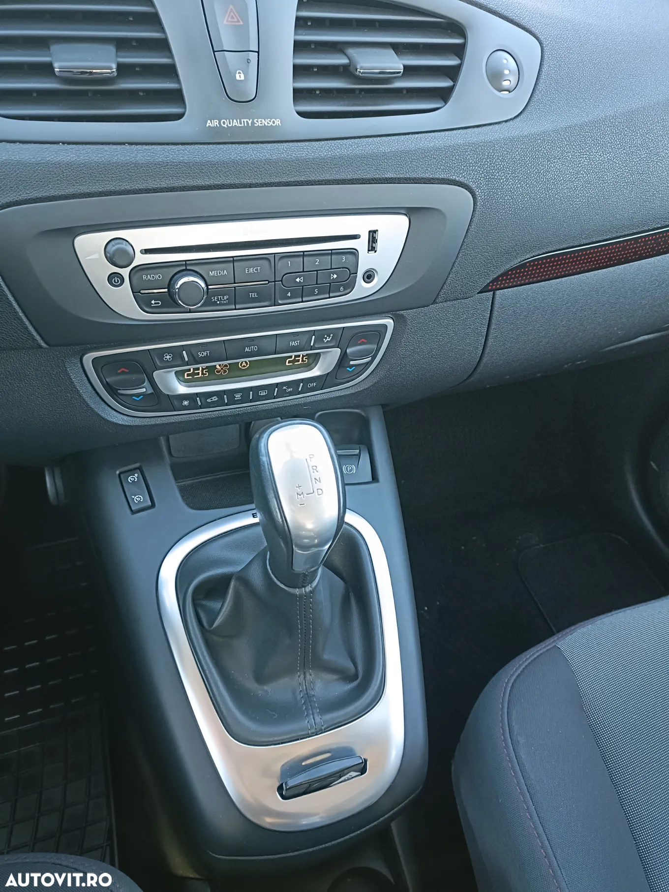 Renault Scenic dCi 110 EDC LIMITED - 13
