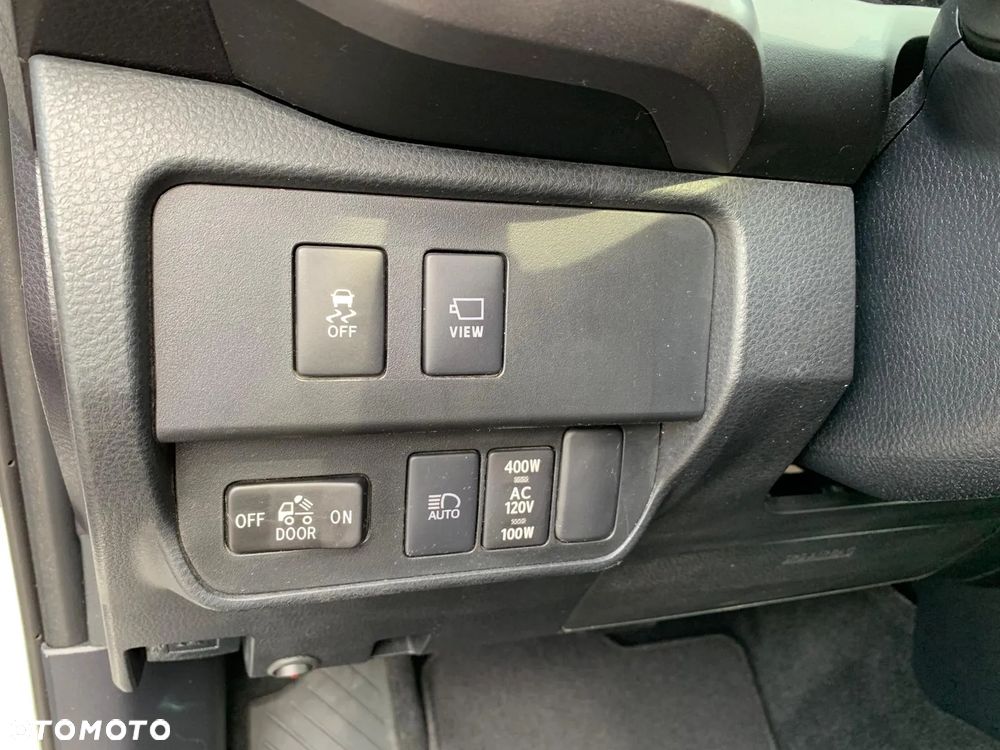 Toyota Tacoma - 18