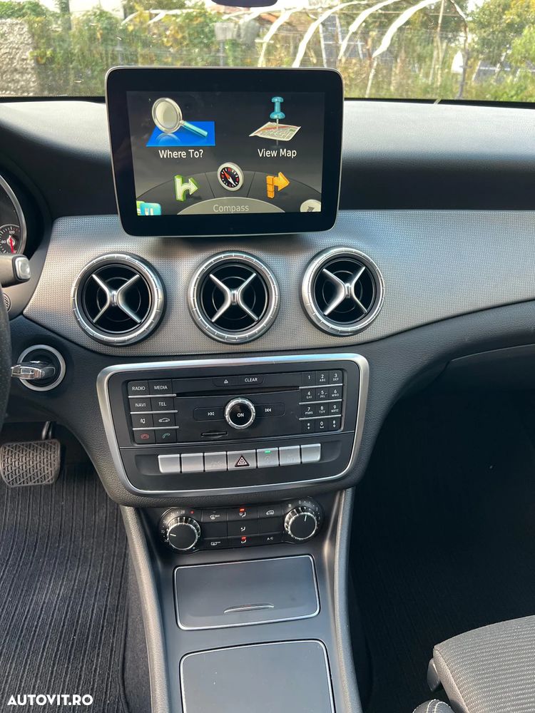 Mercedes-Benz CLA 200 - 11