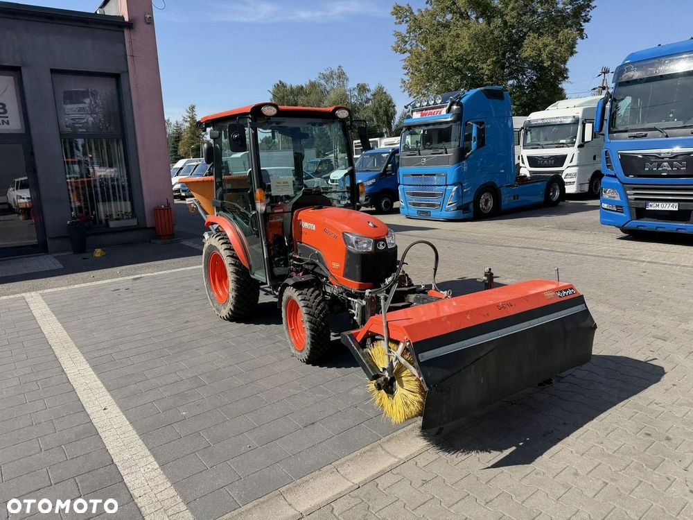 Kubota B2231HC - 3