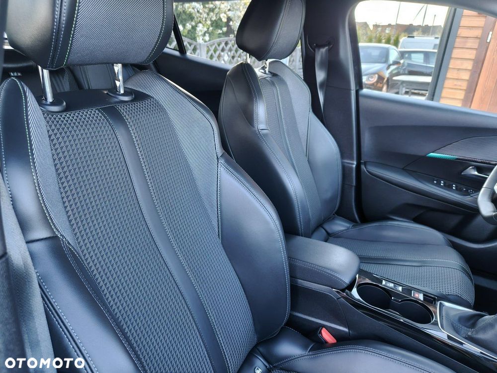 Peugeot 2008 1.2 PureTech Active Pack S&S - 20