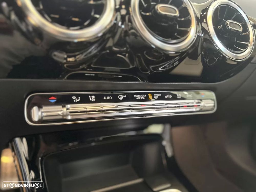 Mercedes-Benz A 200 AMG Line - 35