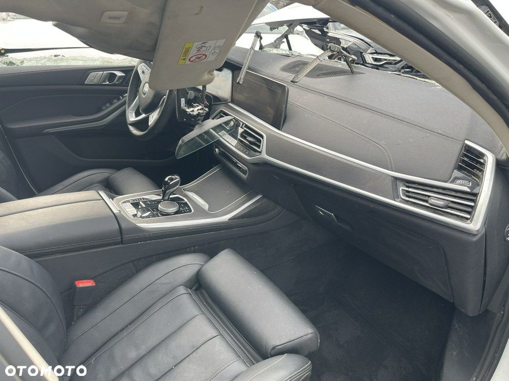 BMW X7 xDrive40d - 9