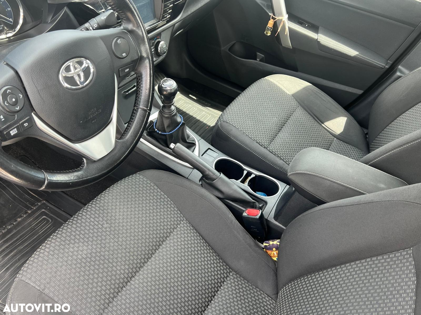 Toyota Corolla - 3