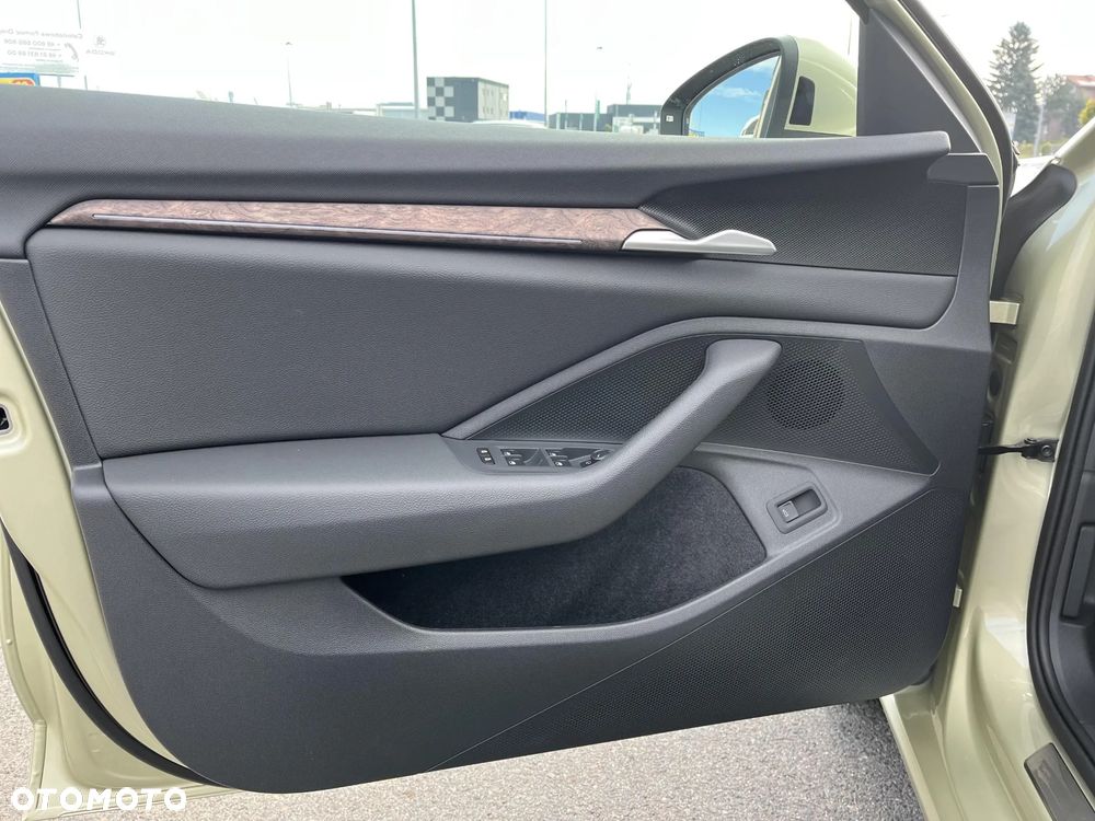 Skoda Superb 2.0 TDI SCR L&K DSG - 10