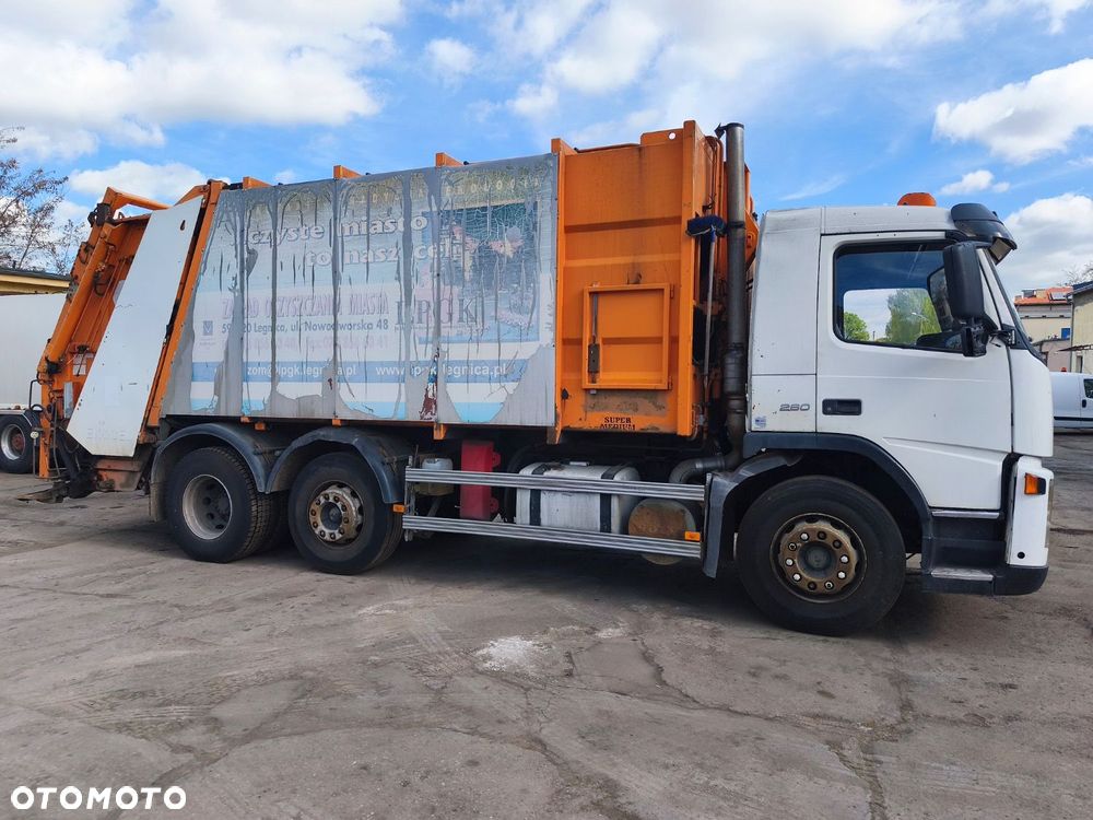 Volvo Fm 9 260 6X2 - 4