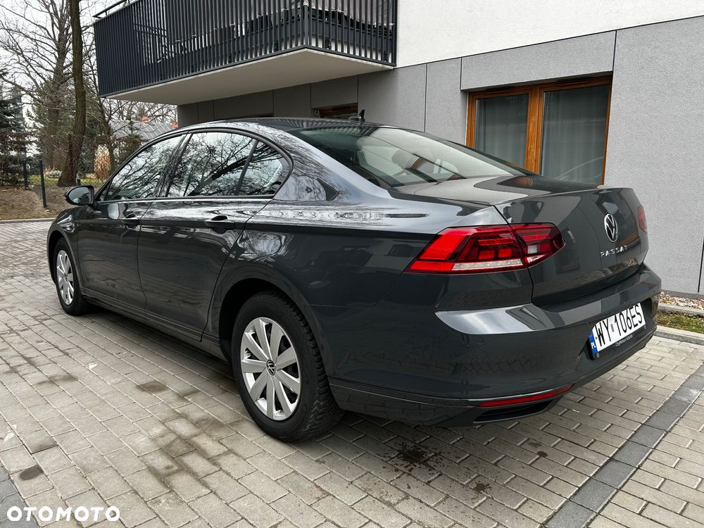 Volkswagen Passat - 9