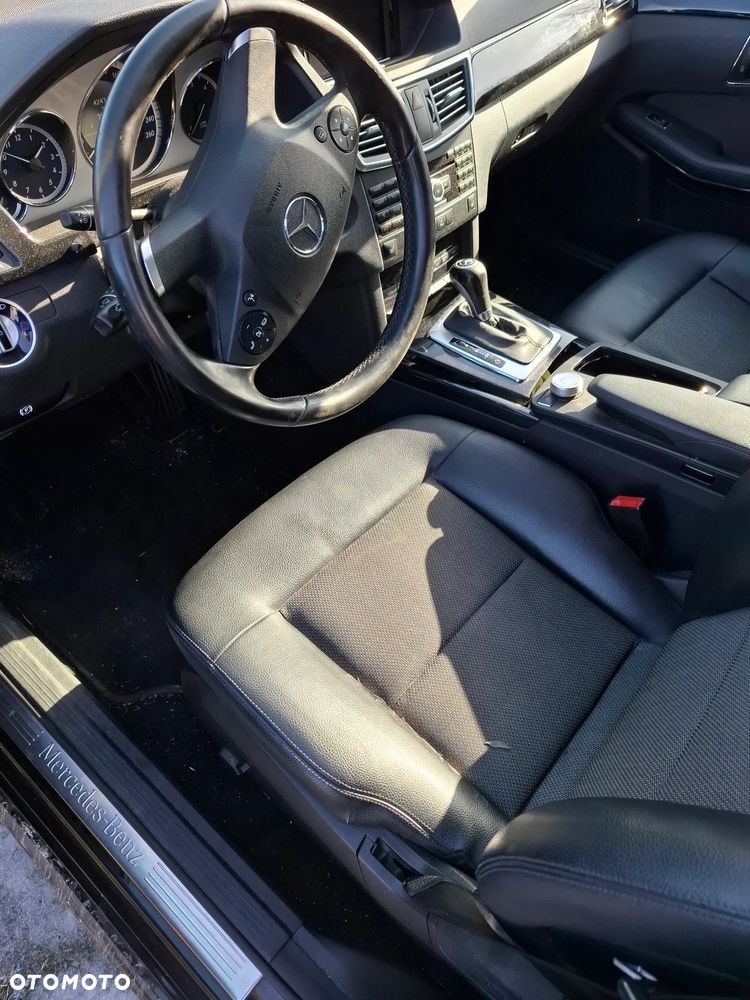 Mercedes-Benz Klasa E 220 CDI DPF BlueEFFICIENCY Automatik Avantgarde - 9