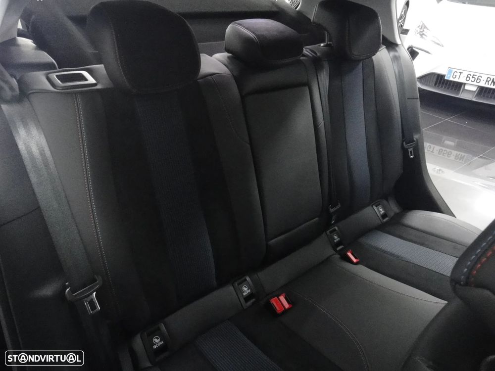 Peugeot 308 PureTech 130 GPF EAT8 Stop & Start Tech Edition - 44