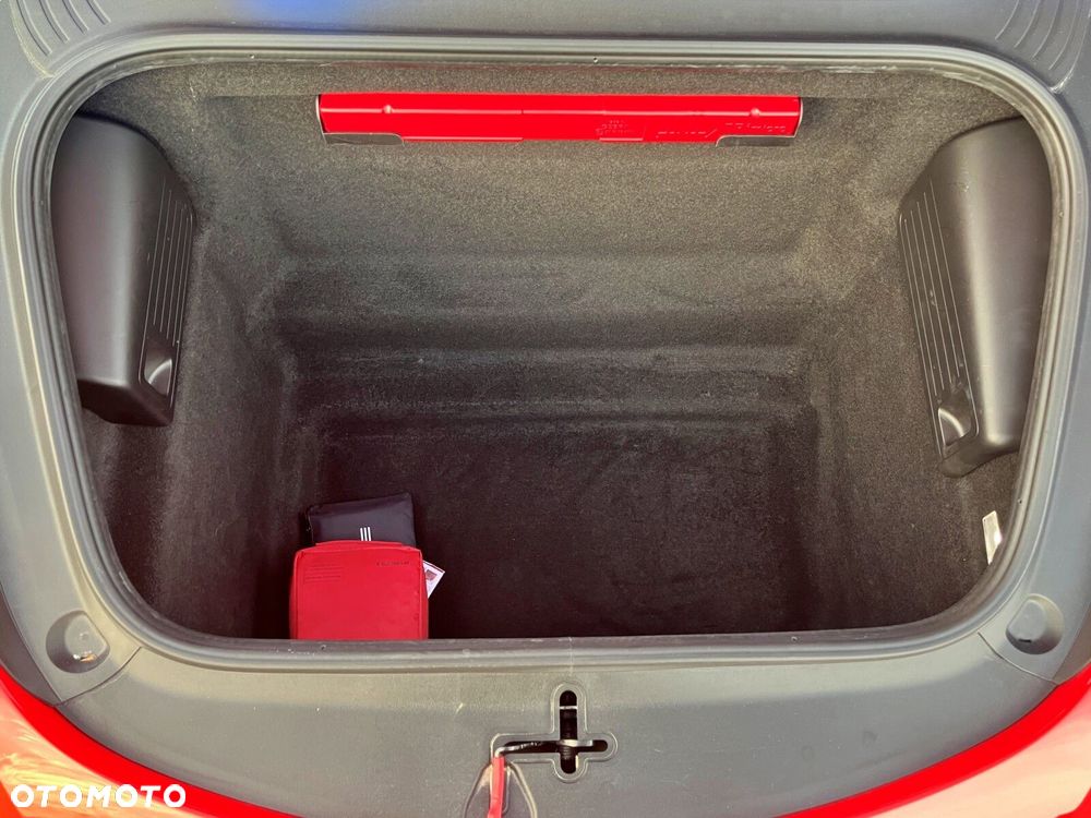 Porsche 718 Cayman - 18