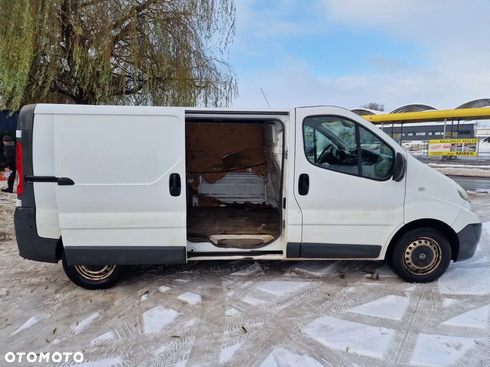 Nissan Primaster - 5