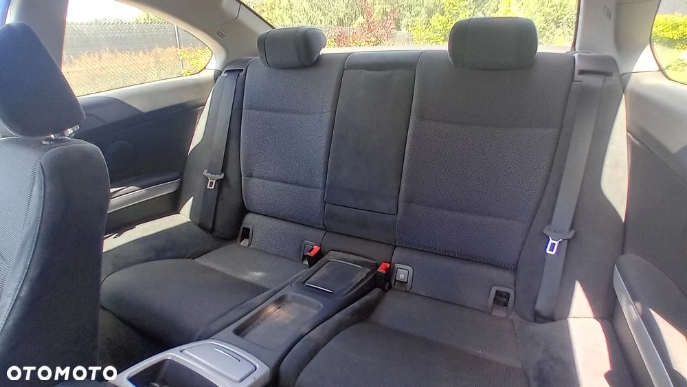 BMW Seria 3 320i - 11