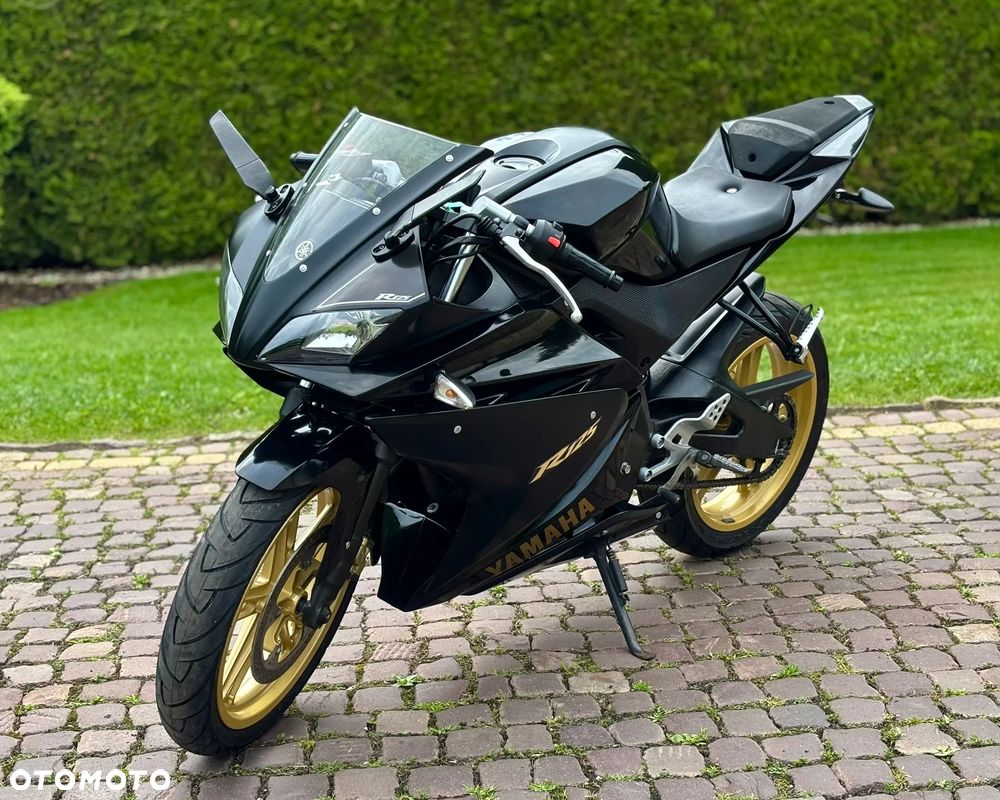 Yamaha YZF - 6