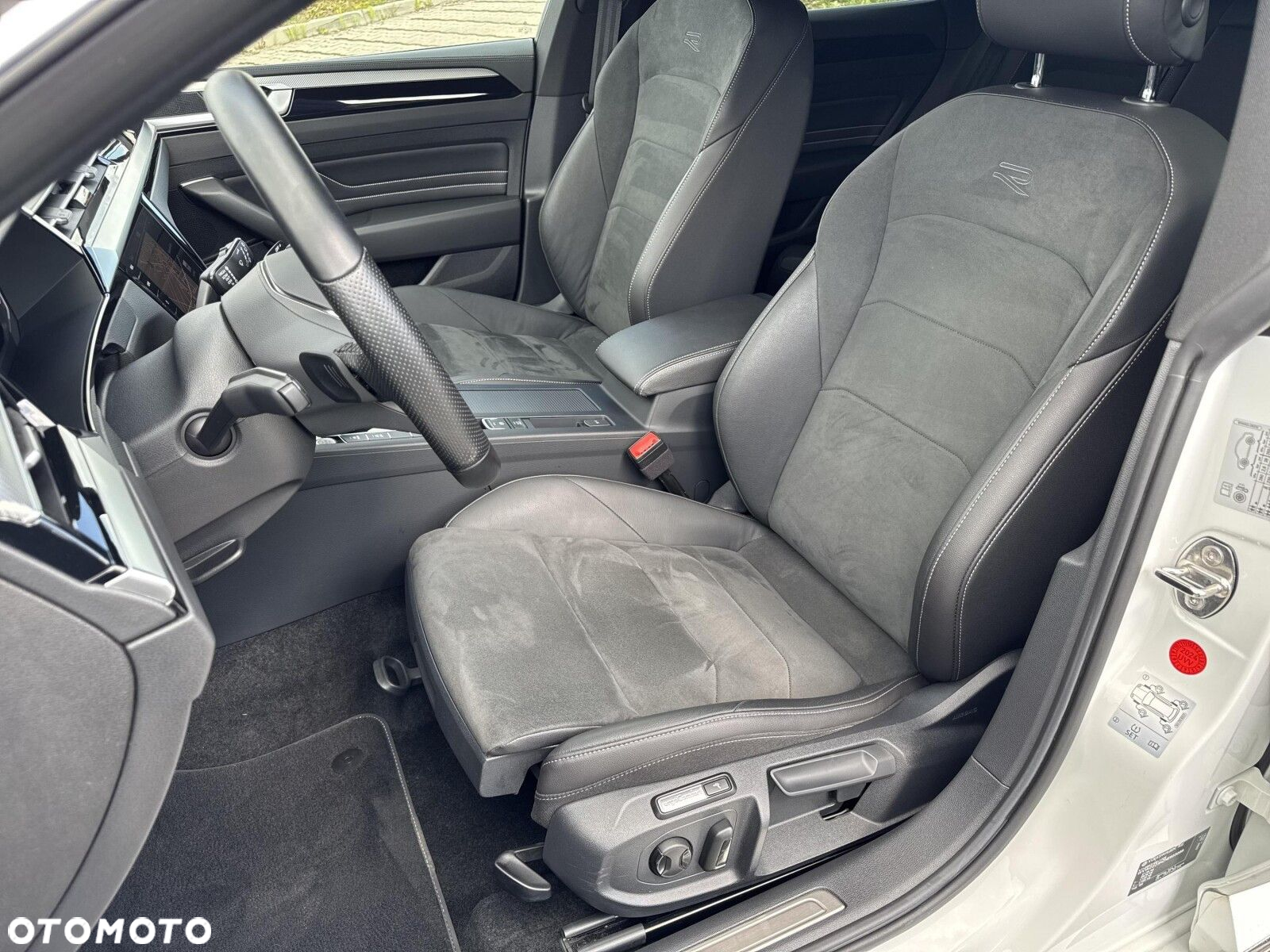Volkswagen Arteon 2.0 TSI R-Line DSG - 11