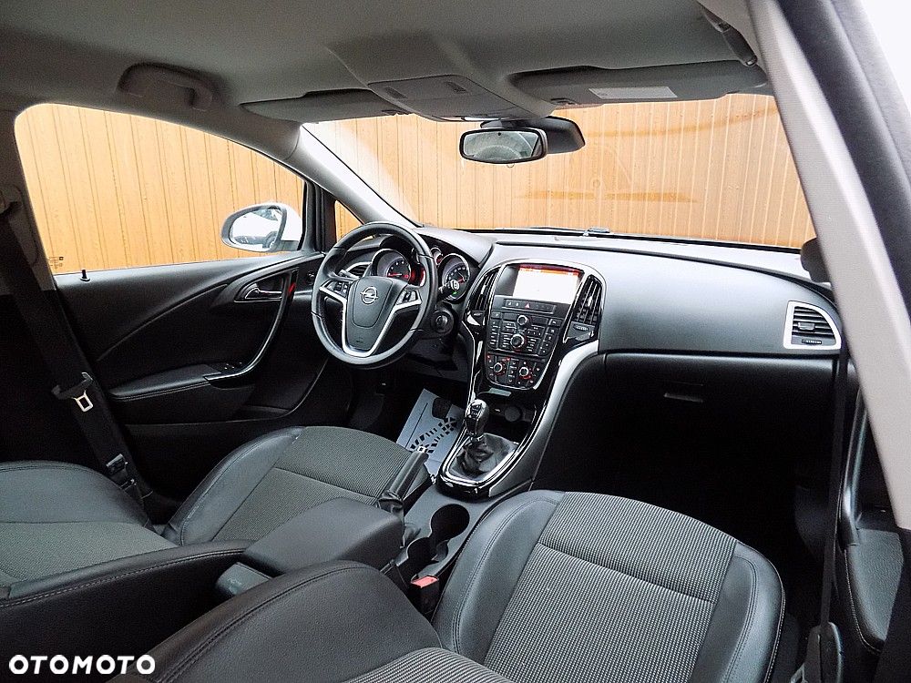 Opel Astra 1.4 Turbo Selection - 17