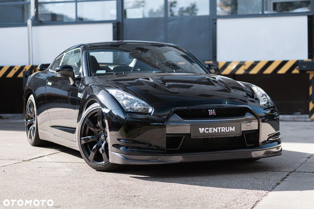 Nissan GT-R
