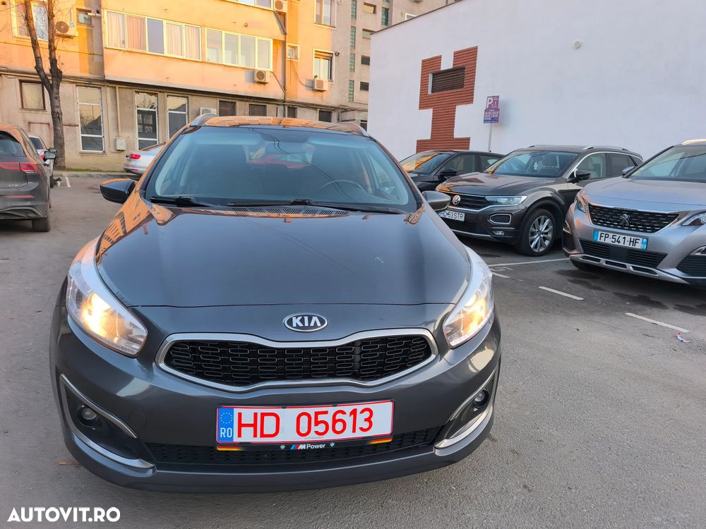 Kia Ceed 1.6 CRDi 136 ISG SW Platinum Edition - 7