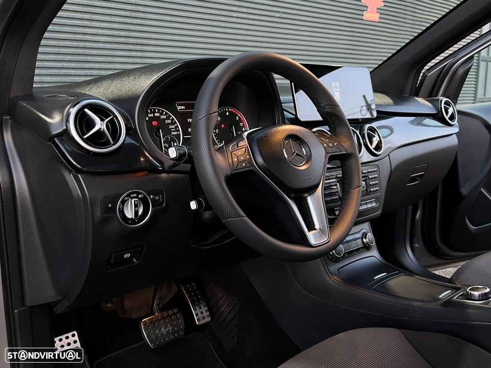 Mercedes-Benz B 180 CDI BlueEFFICIENCY Aut. - 11