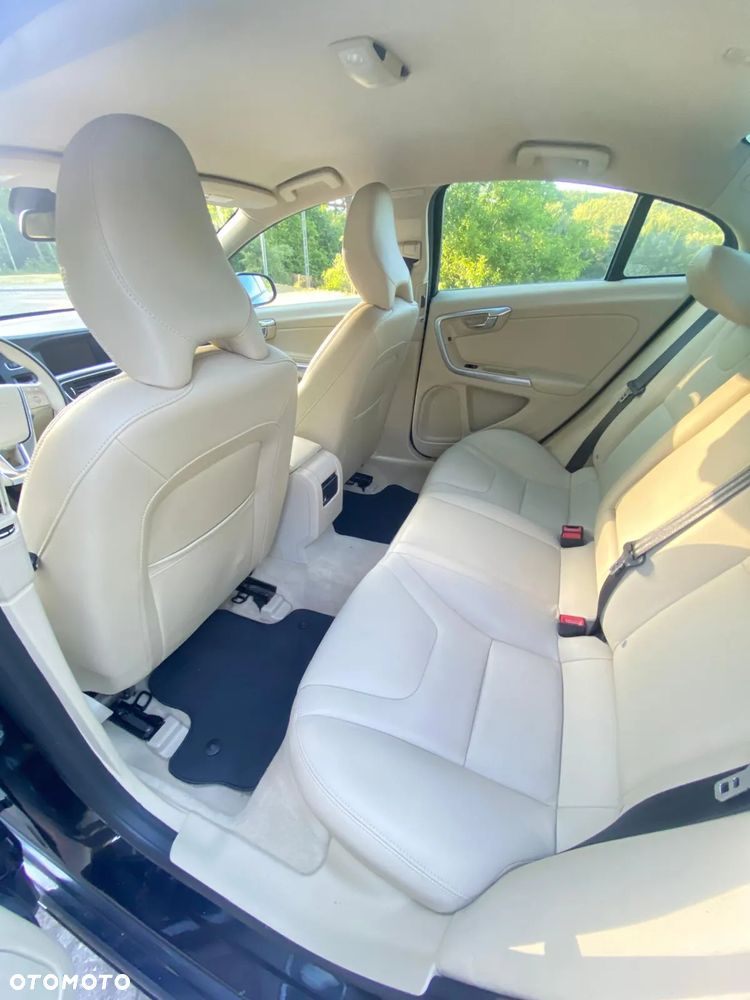 Volvo S60 T5 Drive-E Base - 9