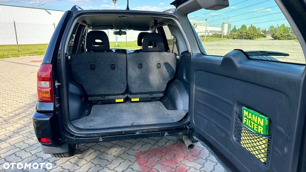 Toyota RAV4 2.0 VVT-i 4x4 - 13