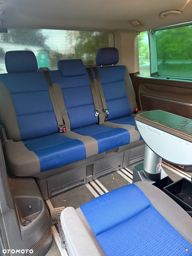 Volkswagen Multivan - 8