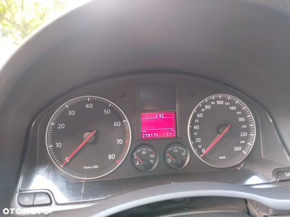 Volkswagen Jetta - 13