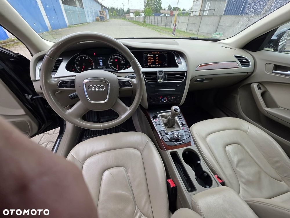 Audi A4 Avant - 10
