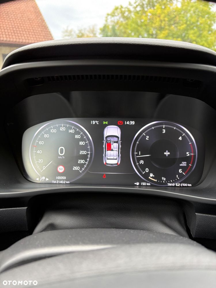 Volvo XC 40 - 21