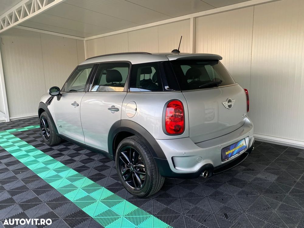 Mini Countryman - 3
